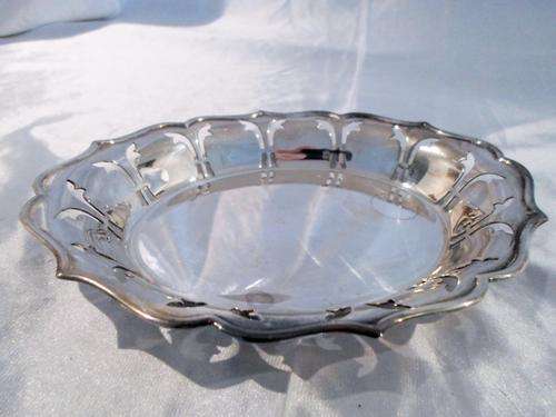 Silver plated dish with pierced sides - Magnificent & Cute - Bid Now !!